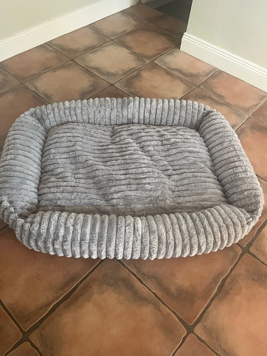 Dog bed XL - Image 1