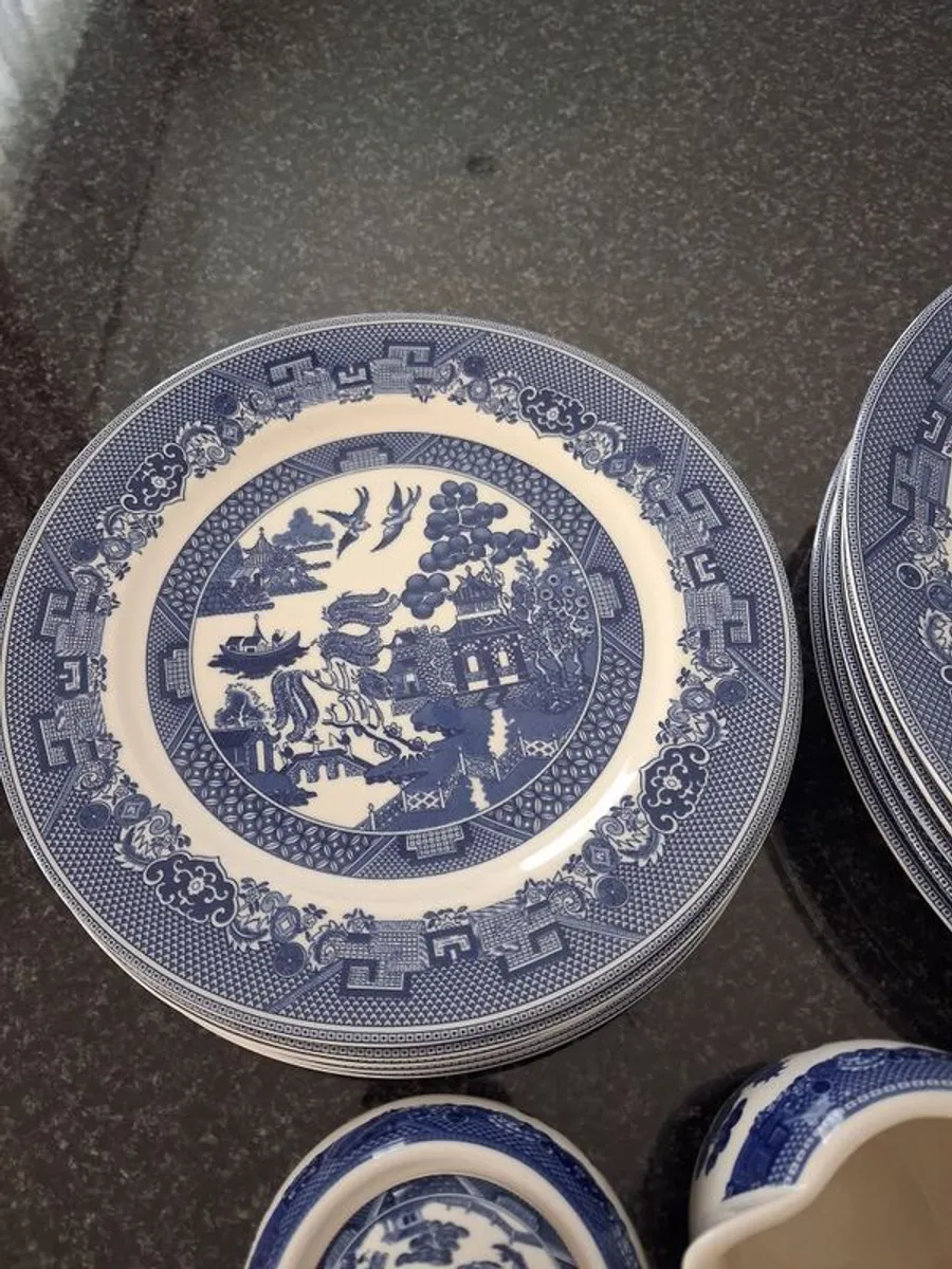 Dinner Set - Blue Willow - BNWT RRP 260 - Image 4