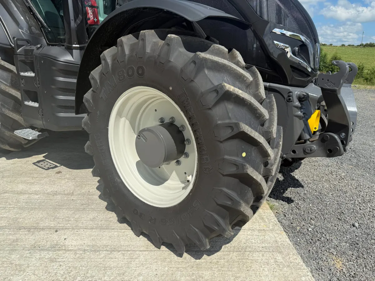 Valtra T235 Active - Image 4