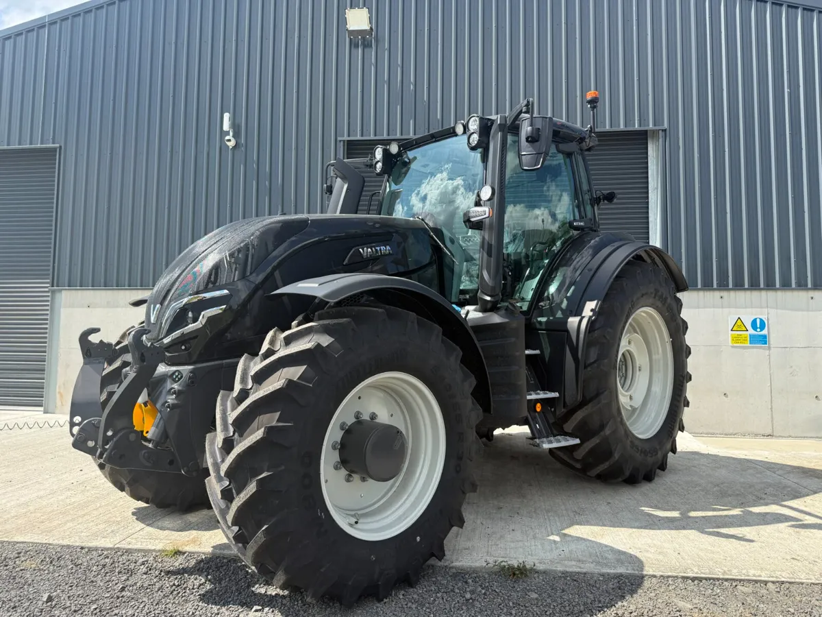 Valtra T235 Active - Image 2