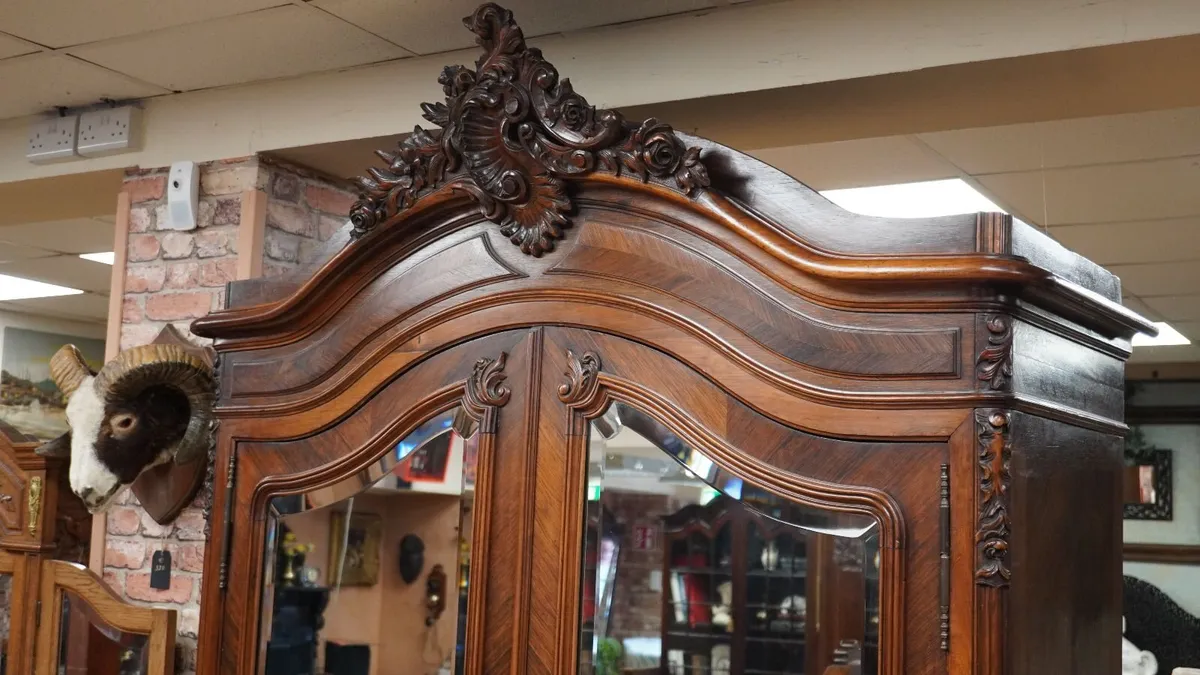 Antique French Rosewood Armoire / Linen Press - Image 3