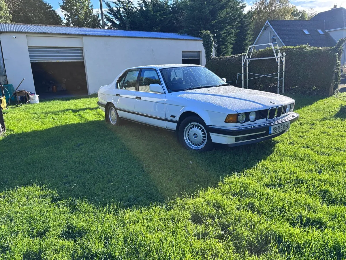 BMW 735i E32 - Image 1