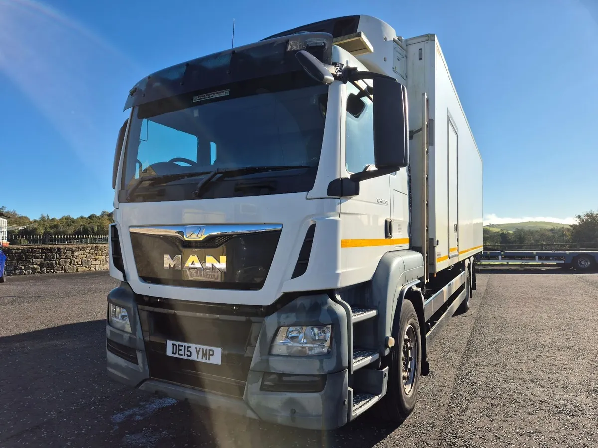 Man 26.320 6x2 30ft Fridge - Image 3