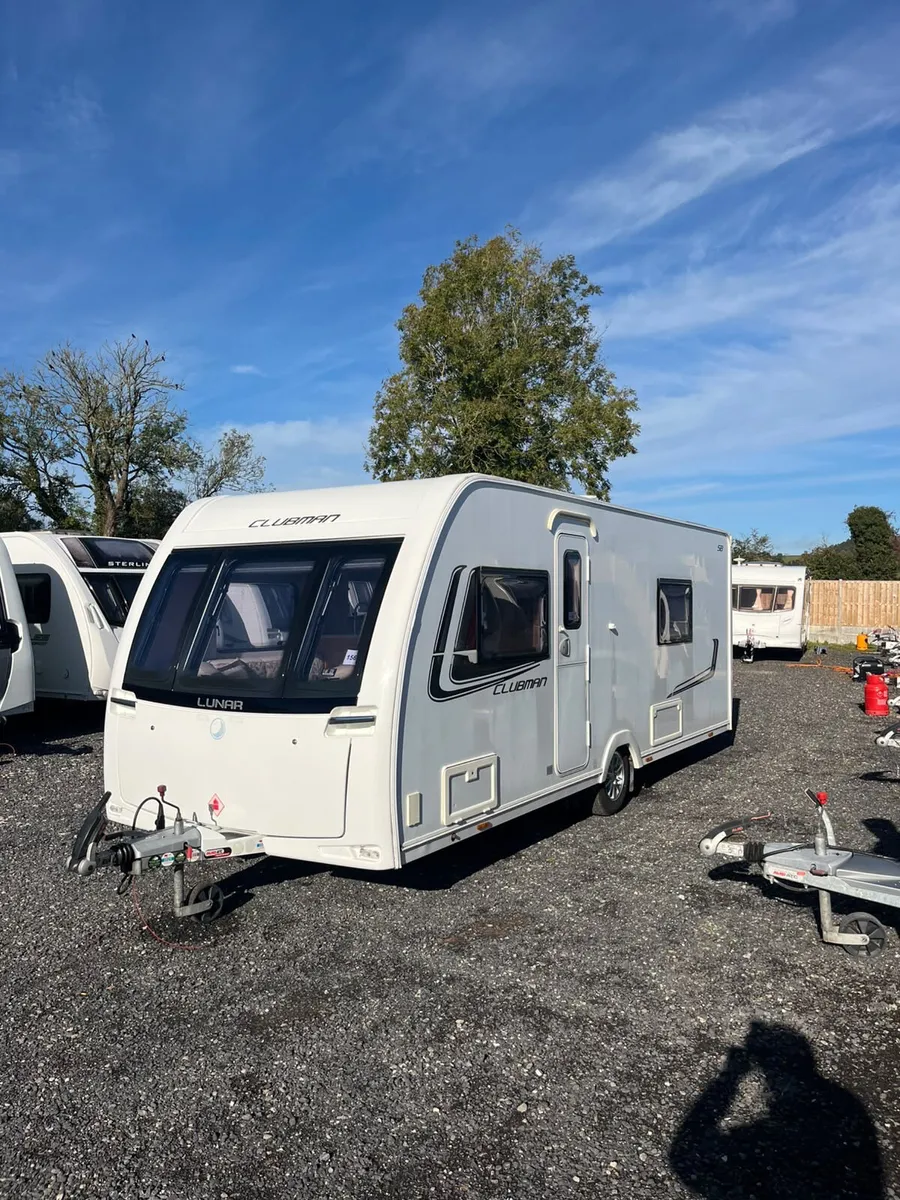 Lunar Clubman 4 Berth  Fixed Single Beds Caravan - Image 1