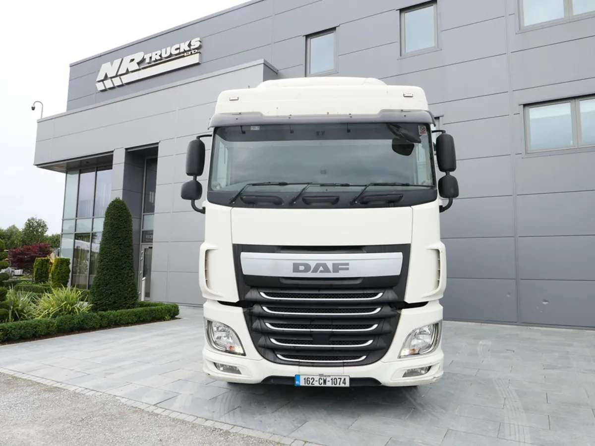 Daf XF 460 - Space Cab - 6x2 - T103337 - 2016 - Image 2