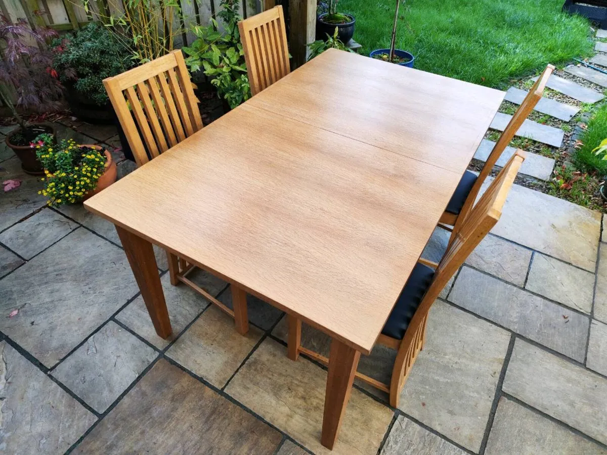 Kitchen dining table - Image 1