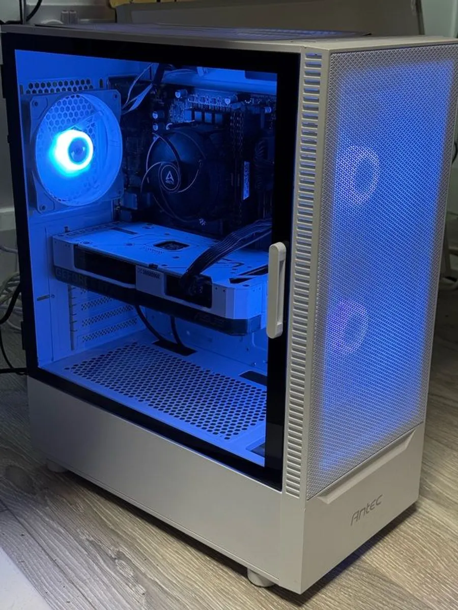Gaming Pc: 4070, 32gb Ram, 1tb Ssd - Image 1