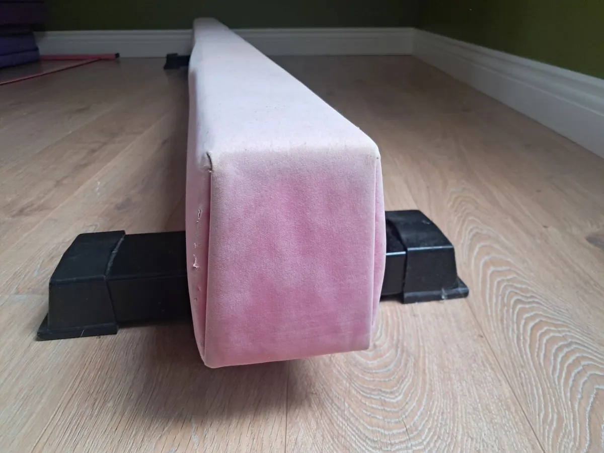 Gymnastic beam - Image 1