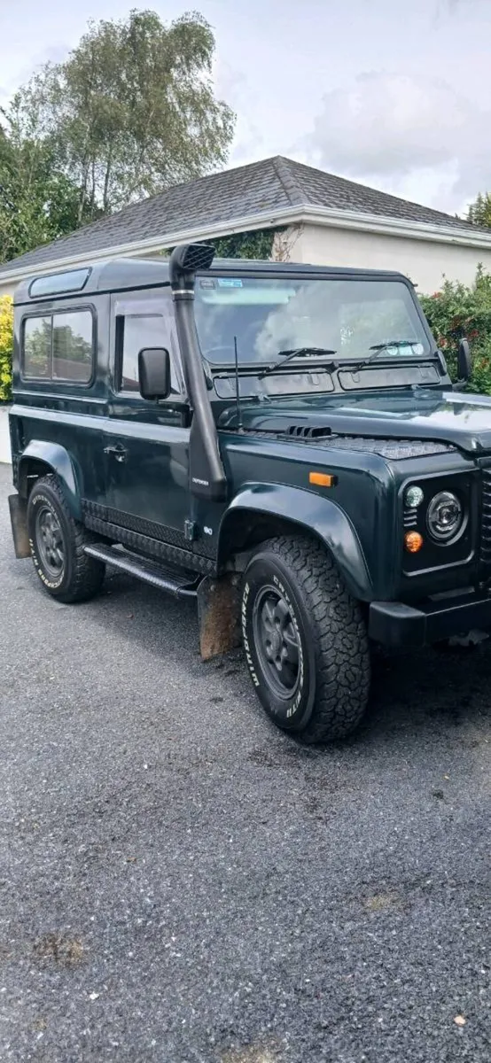 Landrover defender - Image 1