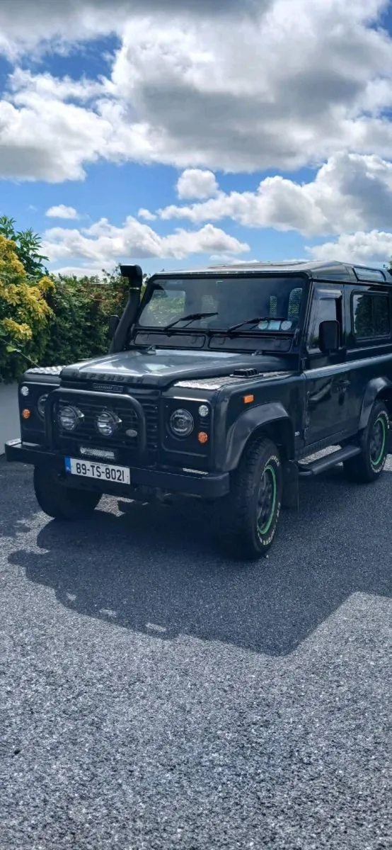 Landrover defender - Image 2
