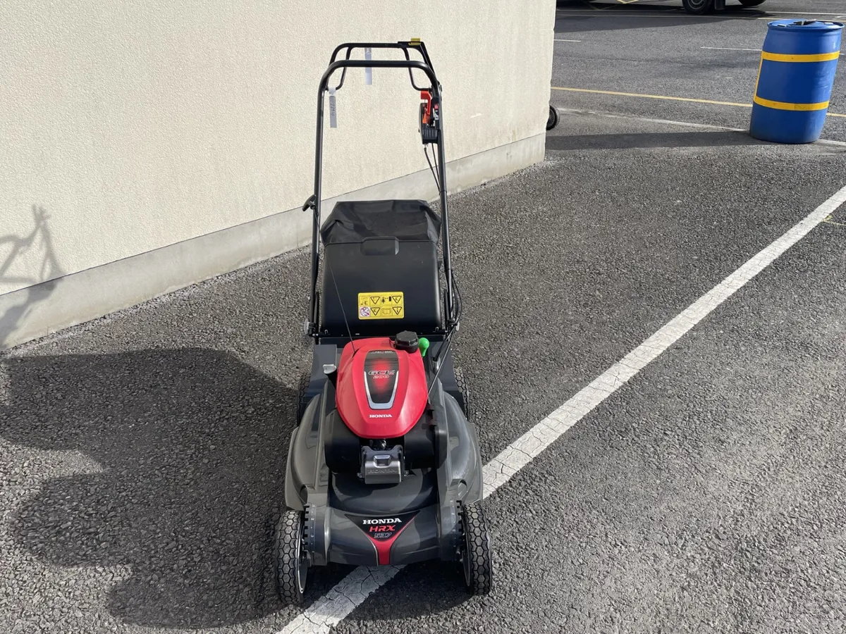 Honda HRX537 HYE Rotary Lawn Mower - Image 3