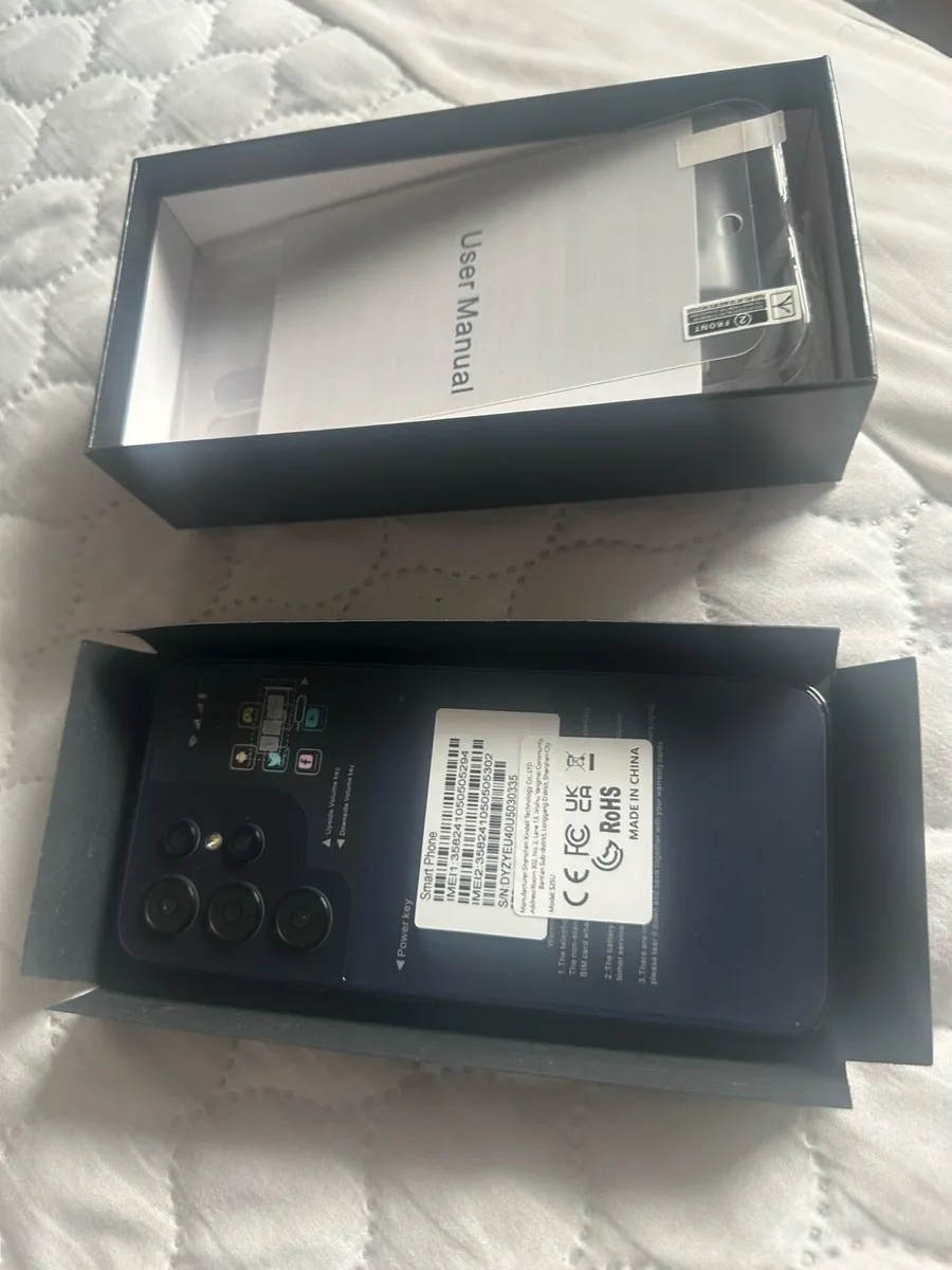 Android phone - Image 2