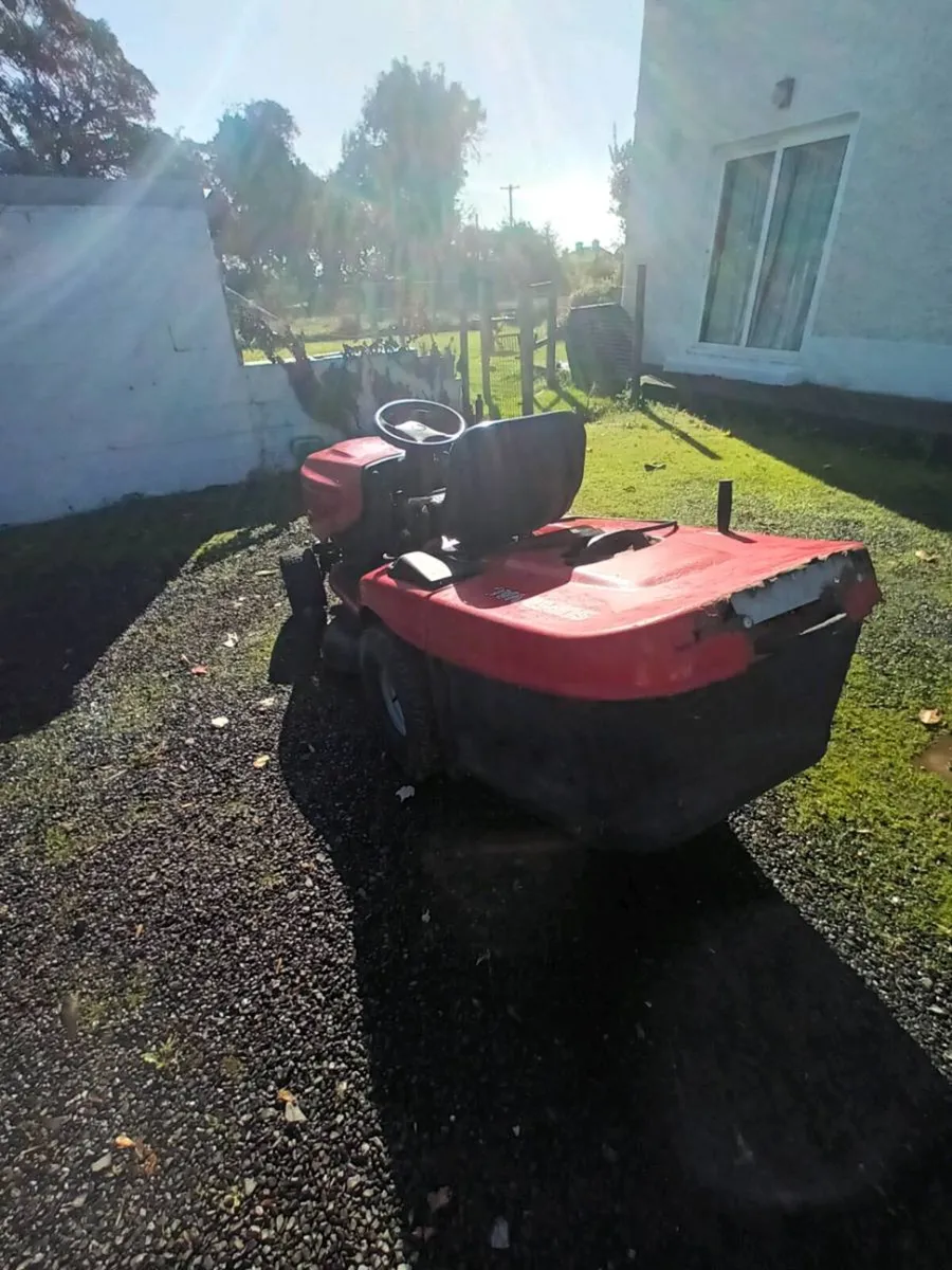 Ride on mower - Image 3