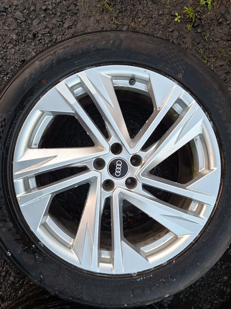 20" Genuine Audi Q7 S Line Alloys with tyres - Image 1