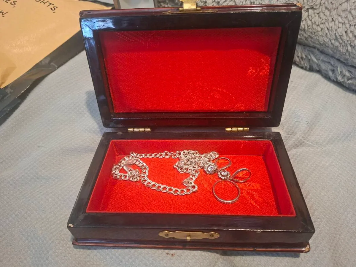 Vintage Jewlery/Trinket Box - Image 2