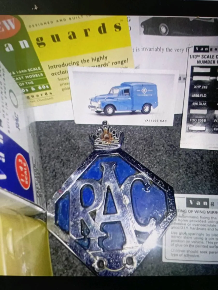 VANGUARD 1-43 SCALE MORR VANI & RAC BADGE - Image 1