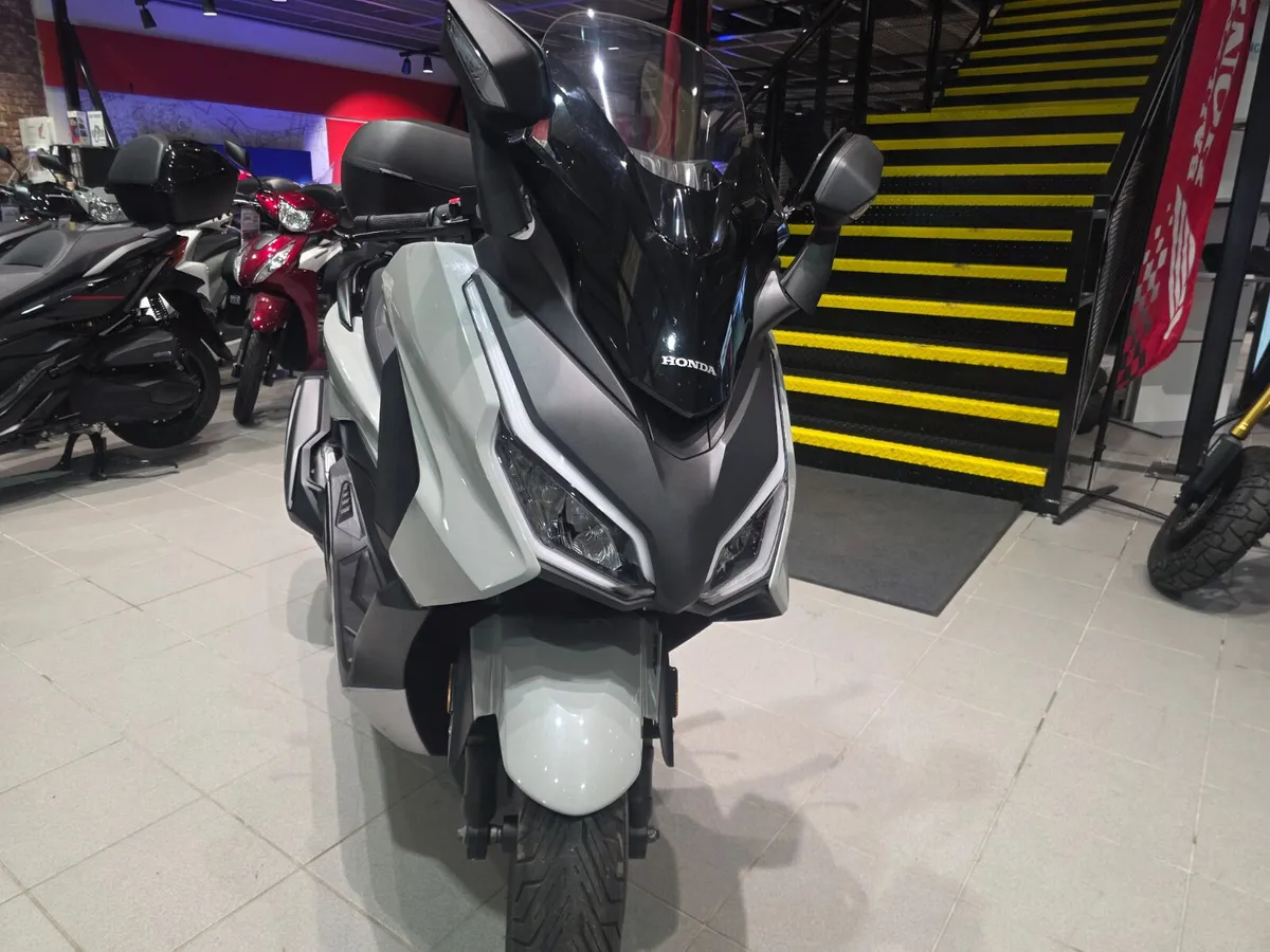 Honda NSS350 Forza - Image 3