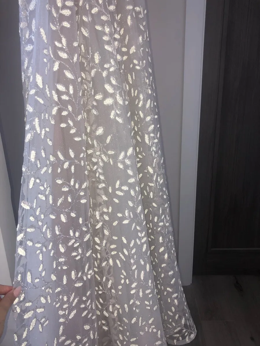 **Brand New** Madi Lane Wedding Dress - Image 4