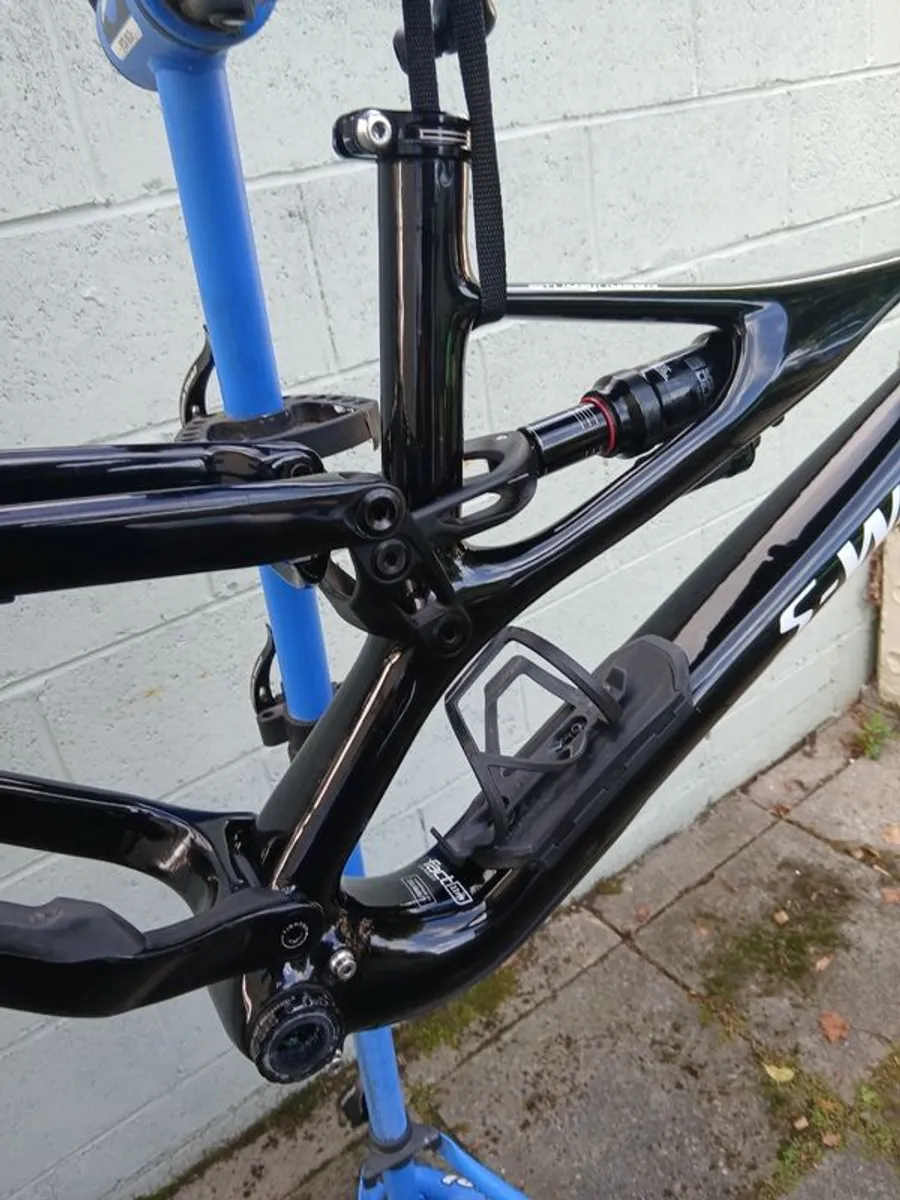 Specialized Stumpjumper Frame (M) - Image 4