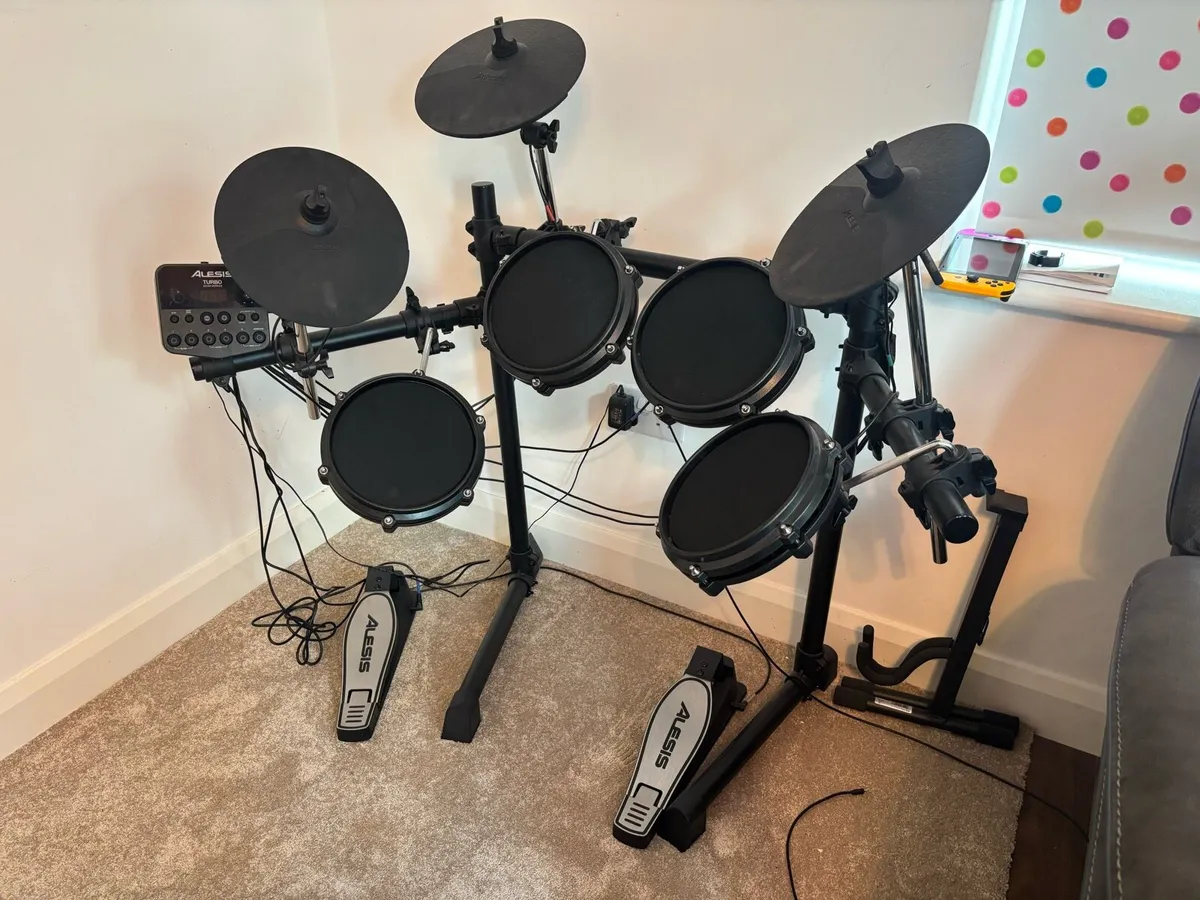 Alesis Turbo Mesh Kit Black Electronic Drumkit - Image 1