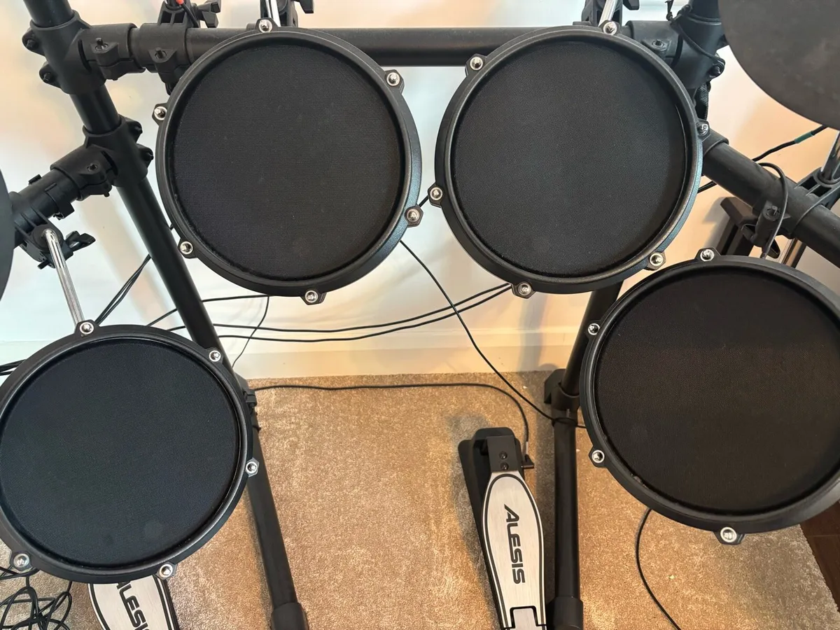Alesis Turbo Mesh Kit Black Electronic Drumkit - Image 2