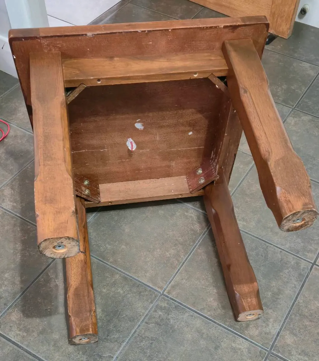 Oak Table - Image 4