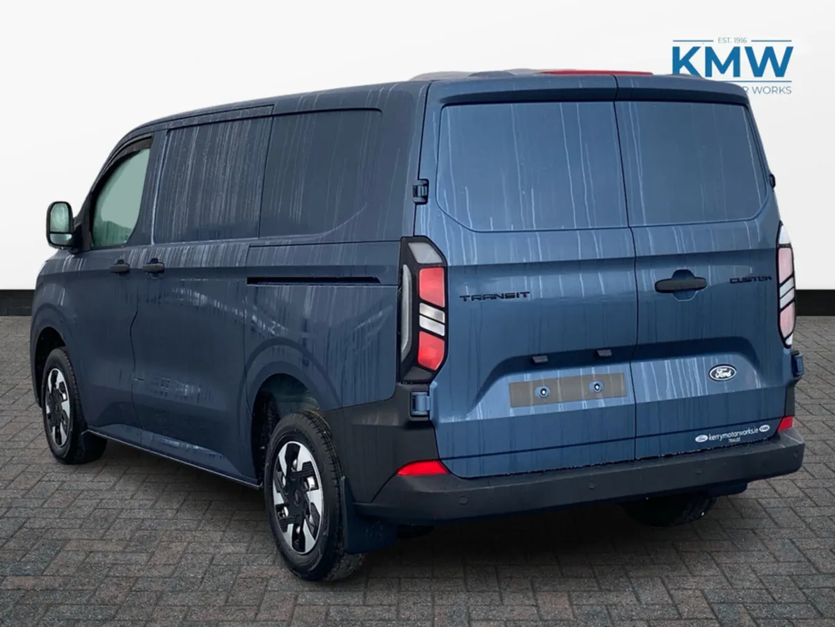 Ford Transit Custom 2.0 TDCI SWB - Image 4
