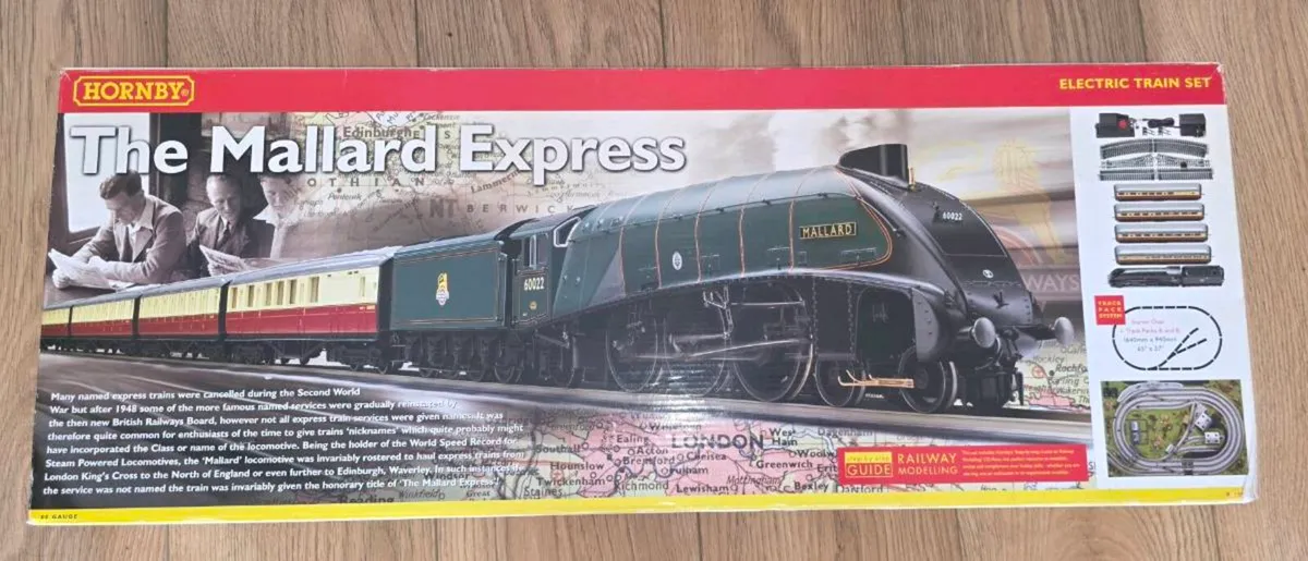 HORNBY Mallard Express and extras - Image 1