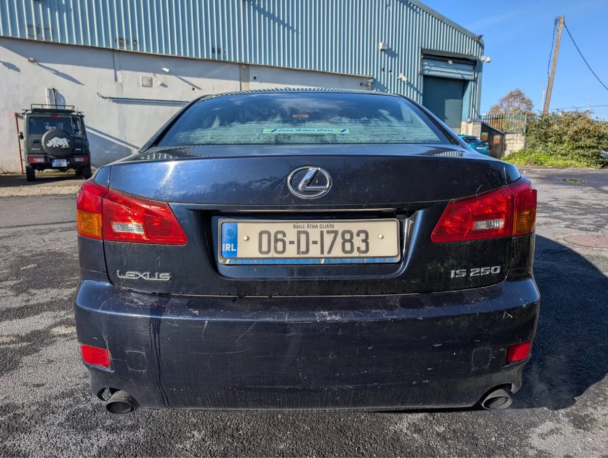 Lexus IS250 - Starts and Drives - Image 4