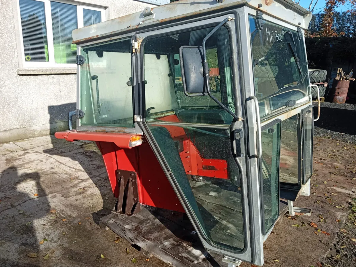 European Massey Ferguson/ Landini Cab - Image 4