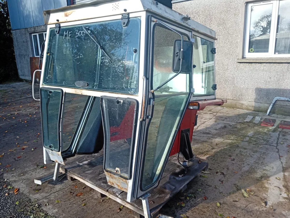 European Massey Ferguson/ Landini Cab - Image 2