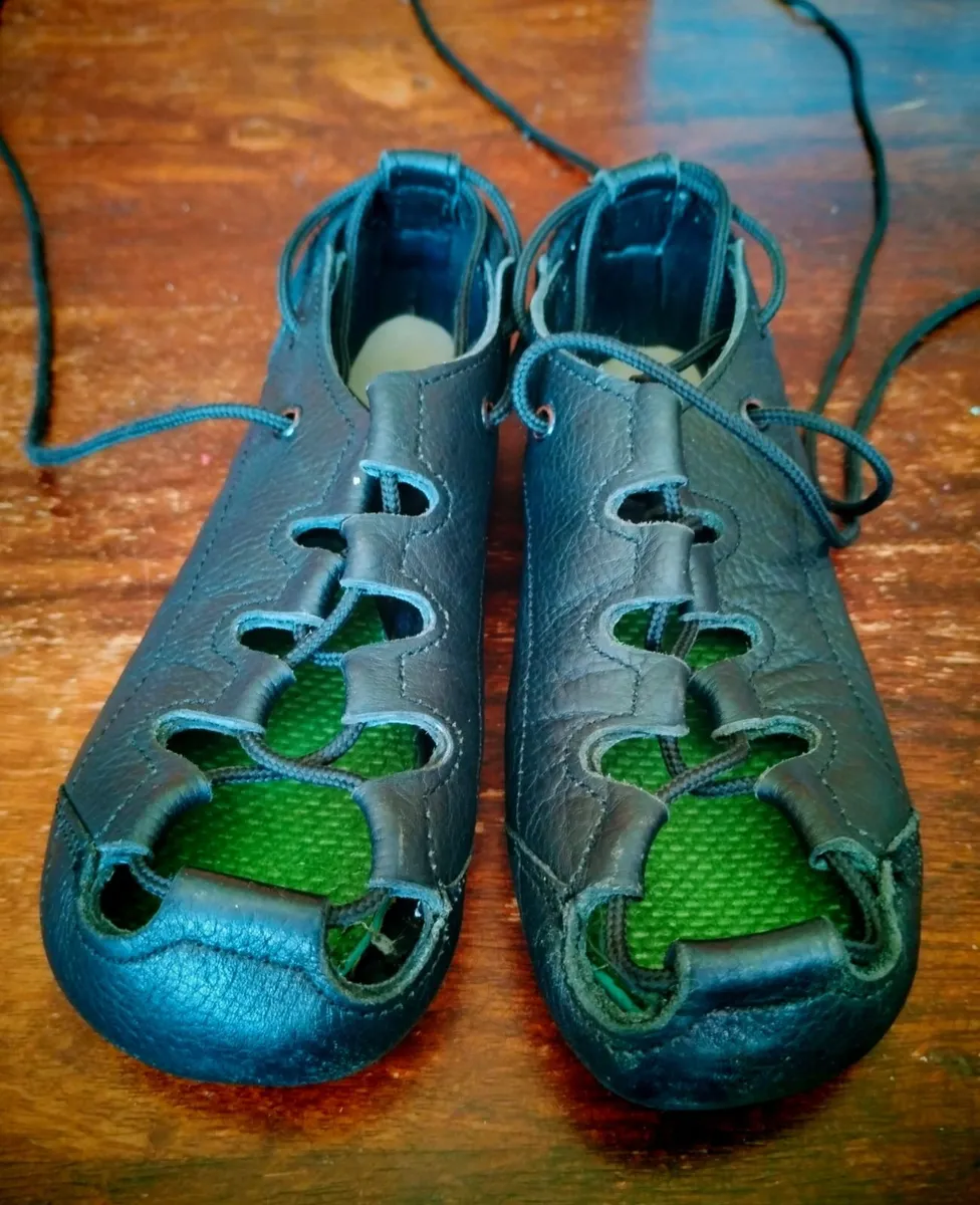 Hullachan hugs Irish Dancing shoes
