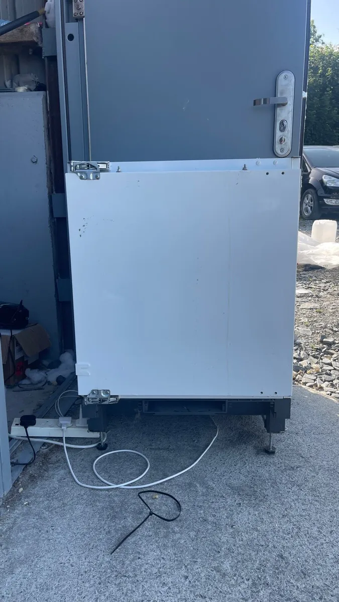 Small fridge - Image 2