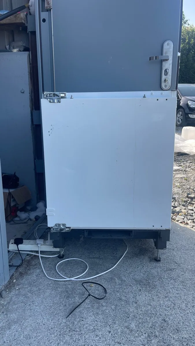 Small fridge - Image 3