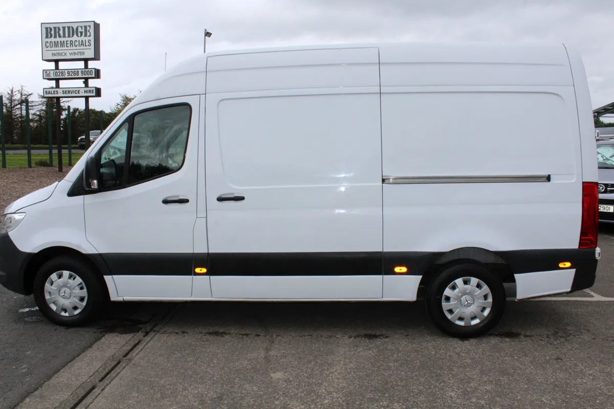 2021 Mercedes-Benz Sprinter 314 MWB HR - Image 4