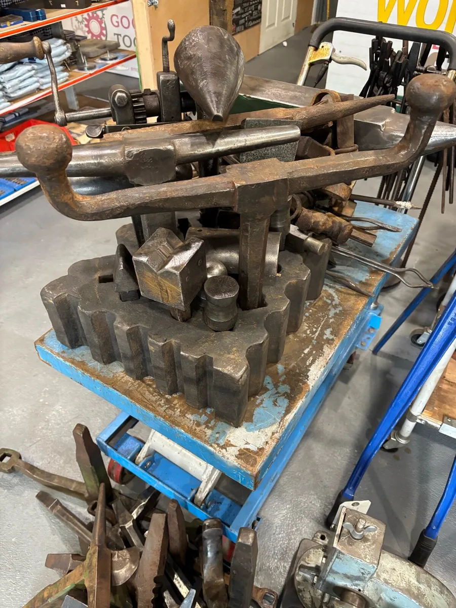 BLACKSMITHS TOOLING. @ WORKSTATION - Image 4