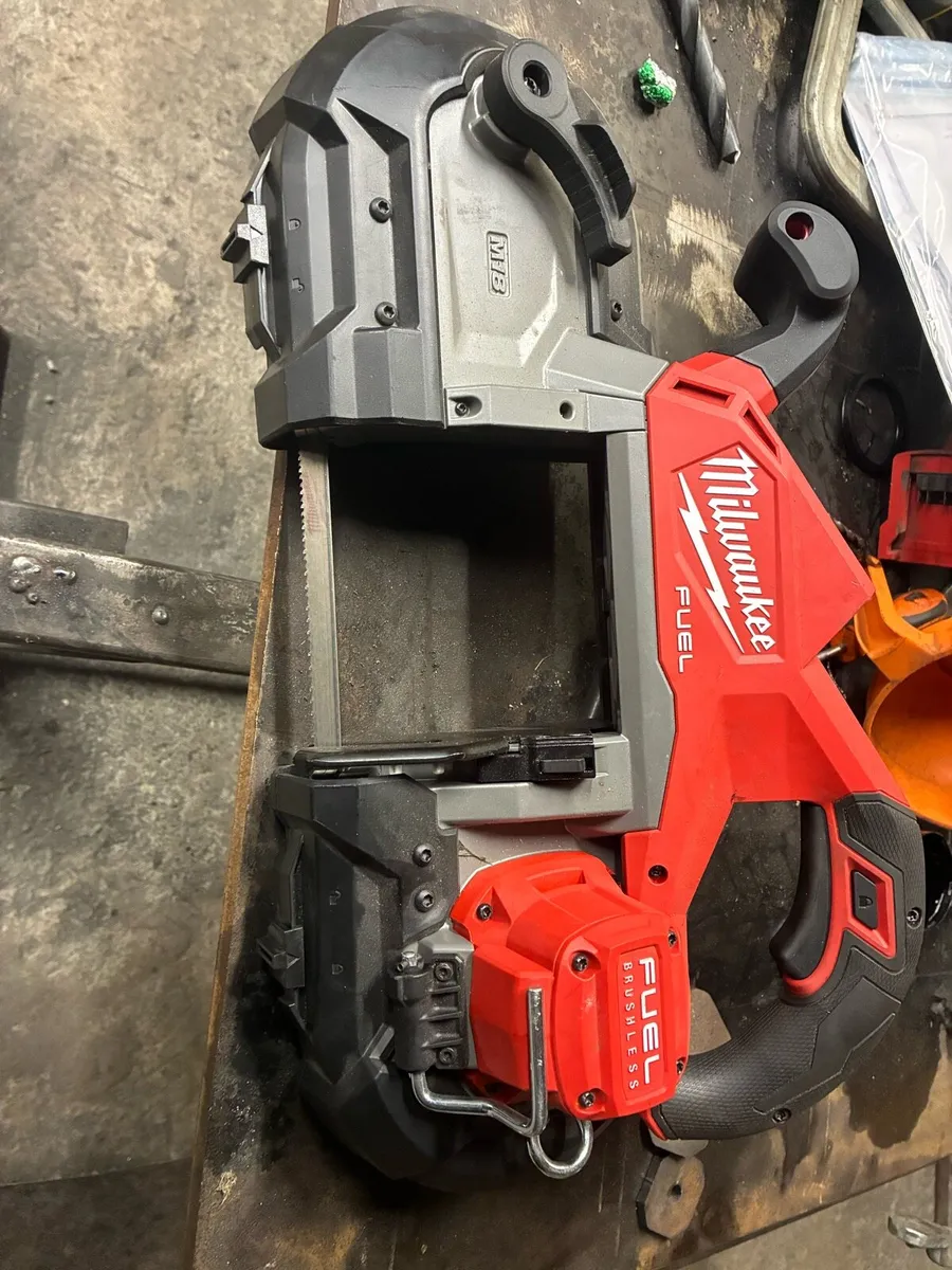 Milwaukee hack saw - Image 1