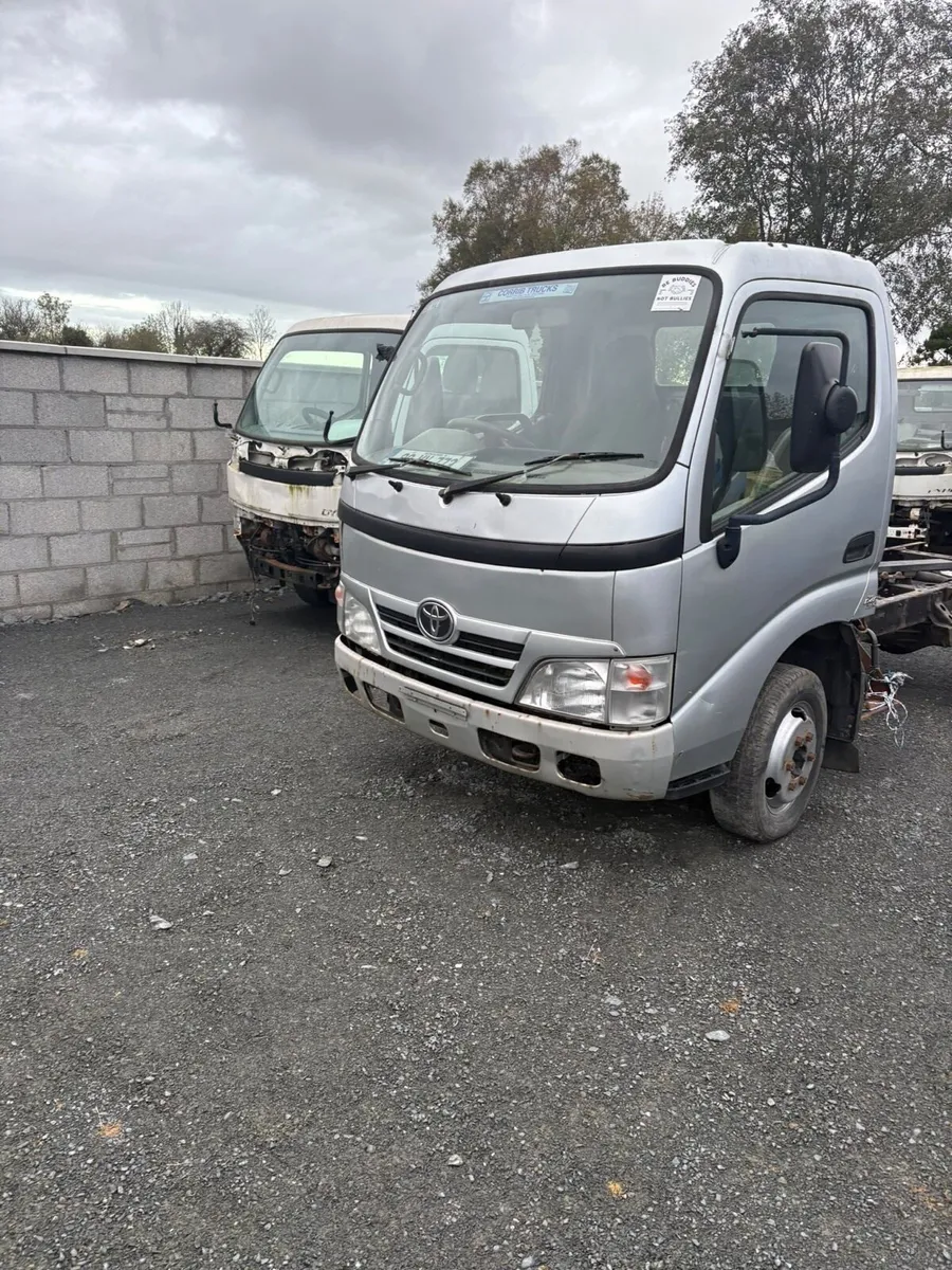 Breaking Toyota Dyna - Image 3