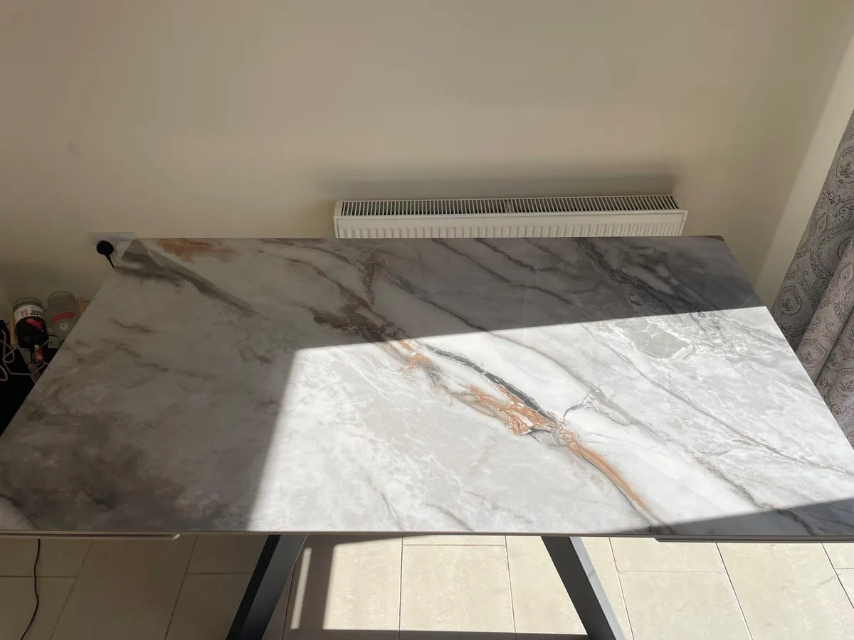 Dinning table - Image 2