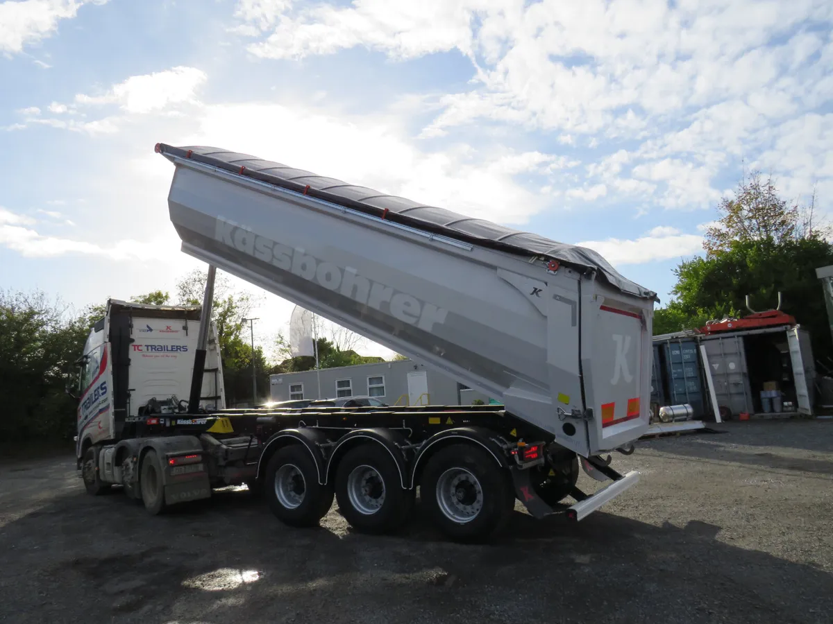 Aggregate Tipper - Image 3