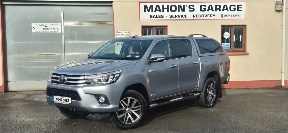 Toyota Hilux 2017 Invincible - Image 1