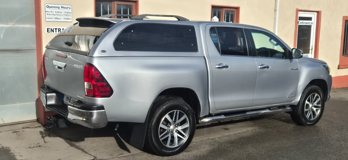 Toyota Hilux 2017 Invincible - Image 4