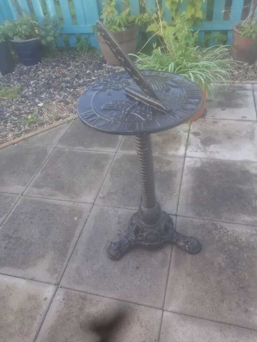 sundial - Image 1