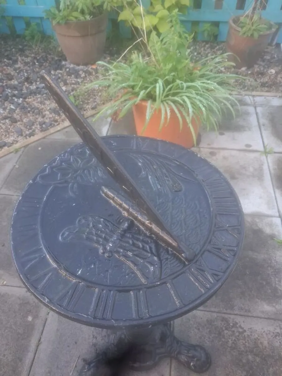sundial - Image 2