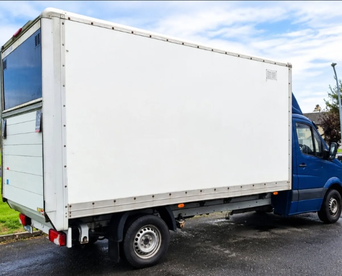 Mercedes sprinter box van - Image 1