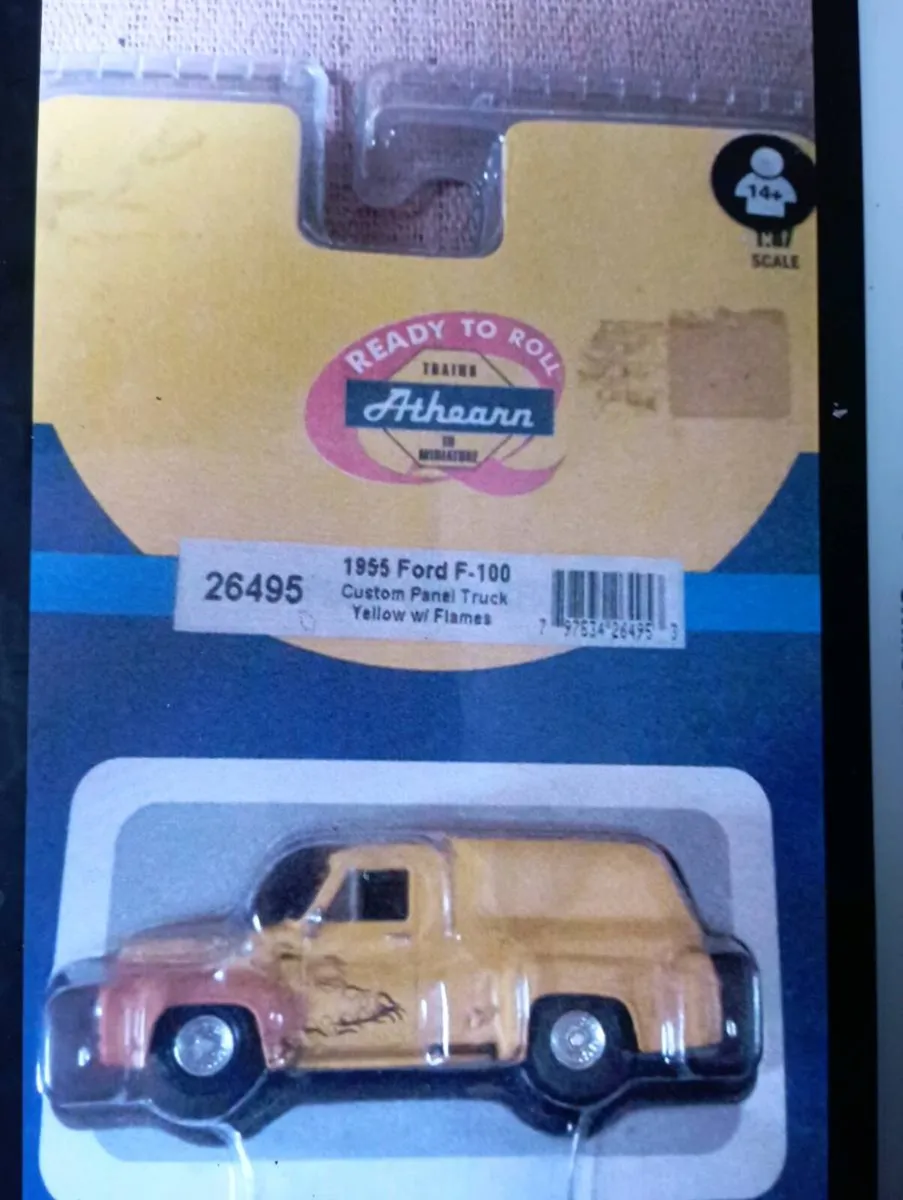 ATHEARN 1955 FORD F-100 CUSTOM PANEL TRUCK. - Image 1
