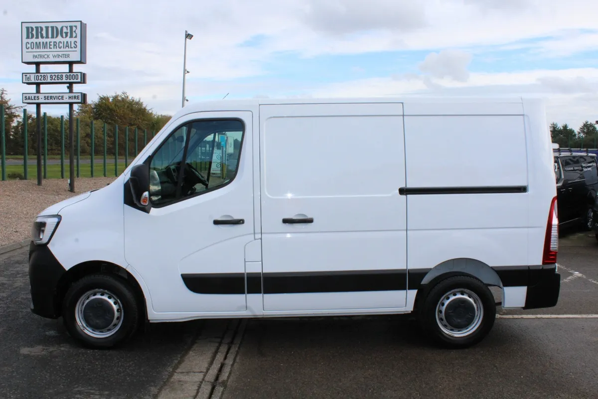 2023 Renault Master 35 L1H1 - Image 3