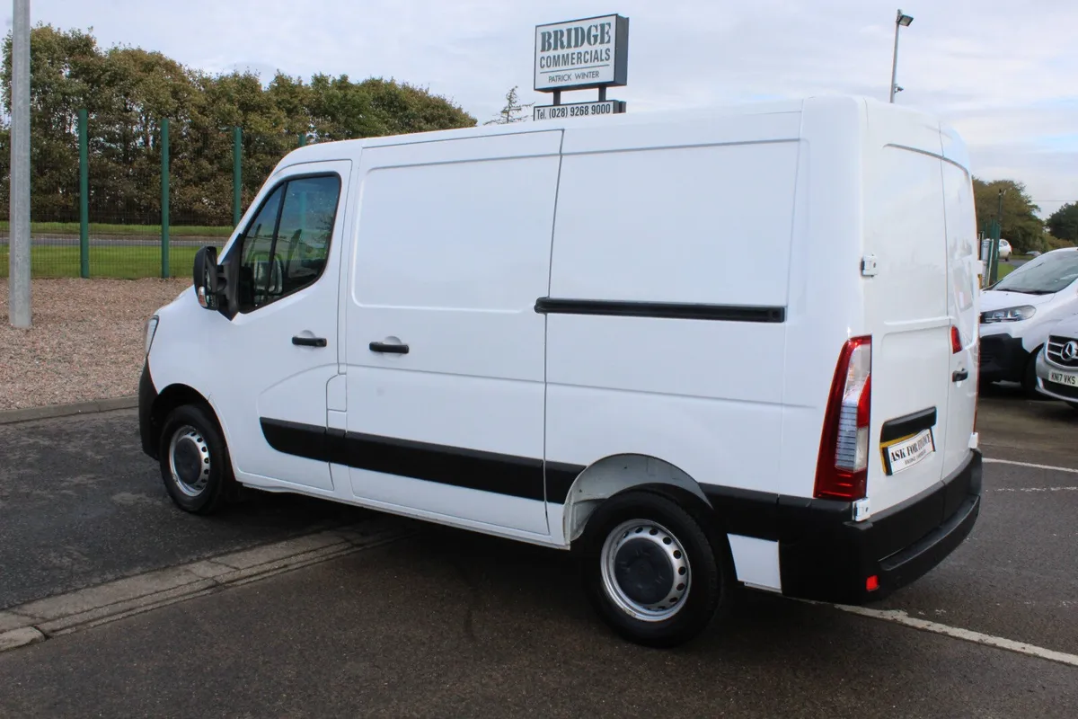 2023 Renault Master 35 L1H1 - Image 4