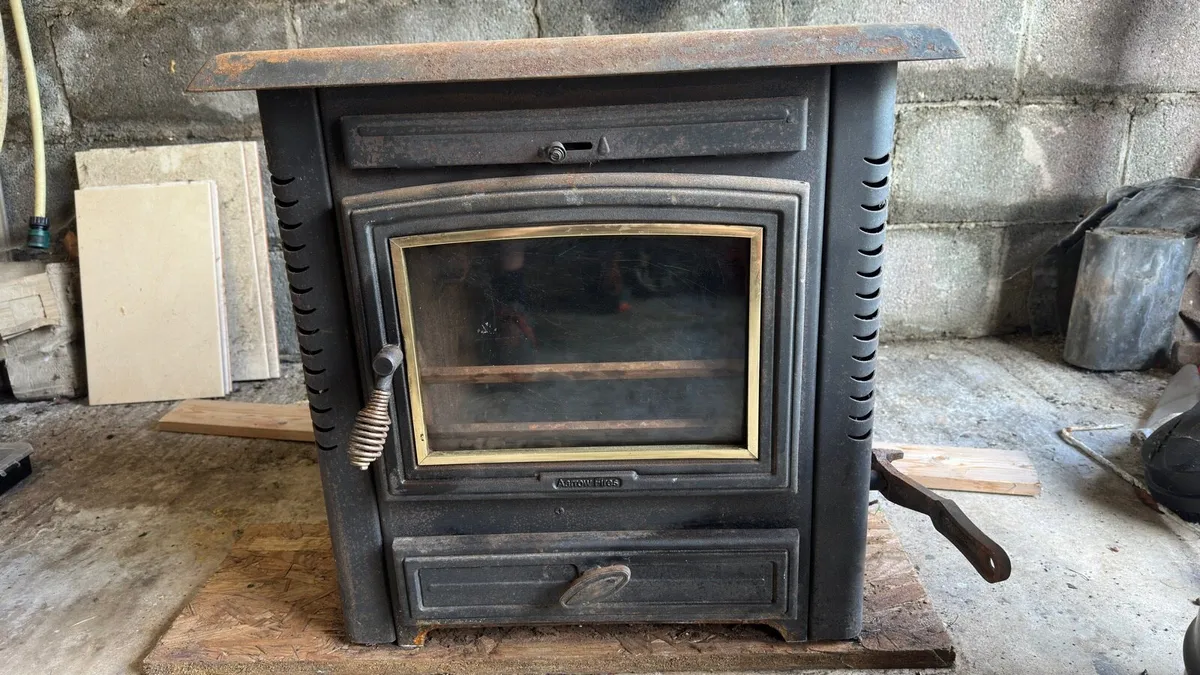 Arrow Multifuel Stove - Image 1