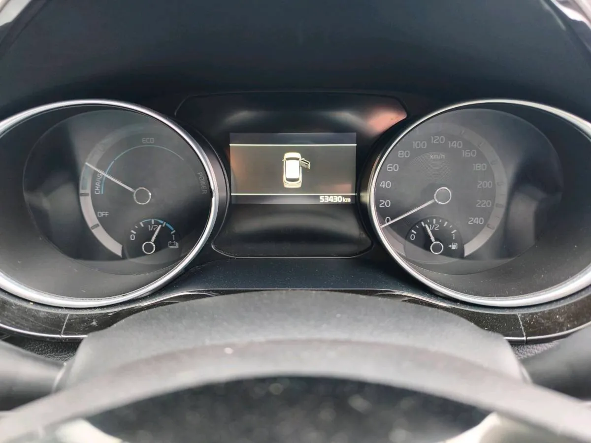 211 KIA Ceed 1.6 petrol plug in hybrid. - Image 3